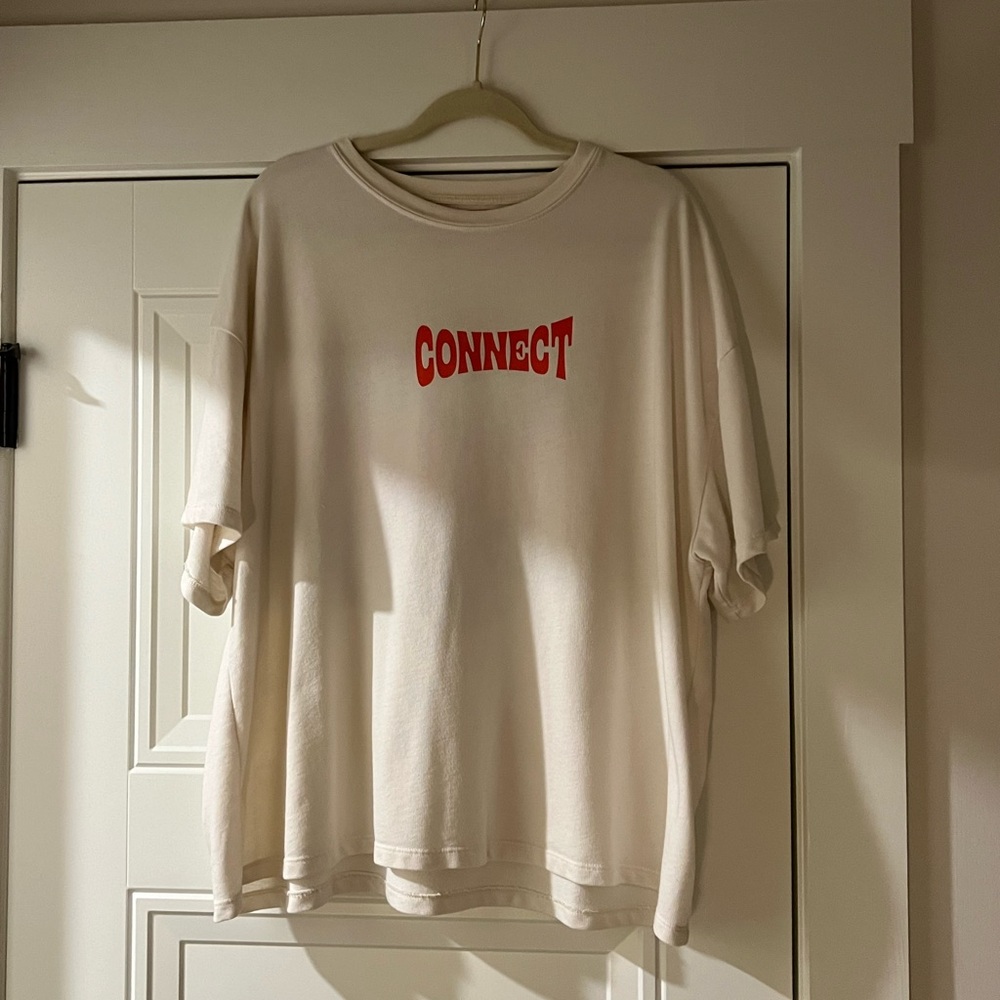 LONELY GHOST CONNECT GRAPHIC TEE
